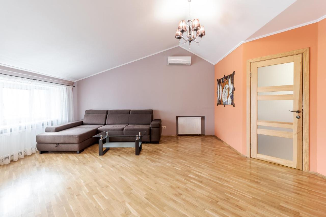 לבוב Grand Apartments On Rynok Square מראה חיצוני תמונה